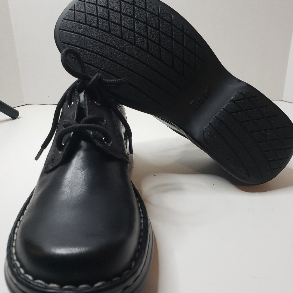 Bass Womens Comfort Casual Shoes size 6